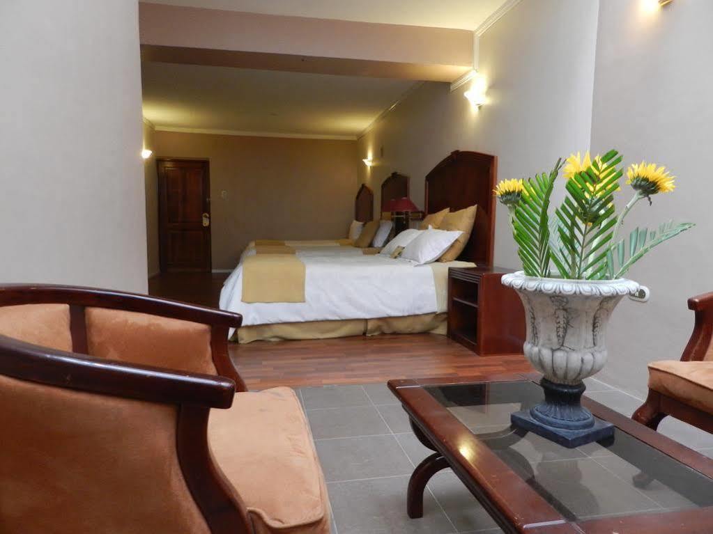 Hotel Libertador Loja Ngoại thất bức ảnh