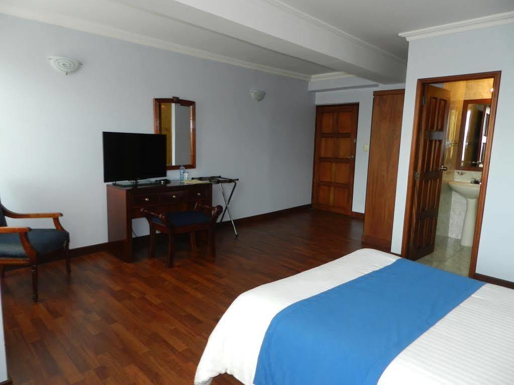 Hotel Libertador Loja Ngoại thất bức ảnh
