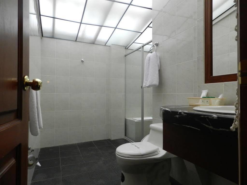 Hotel Libertador Loja Ngoại thất bức ảnh