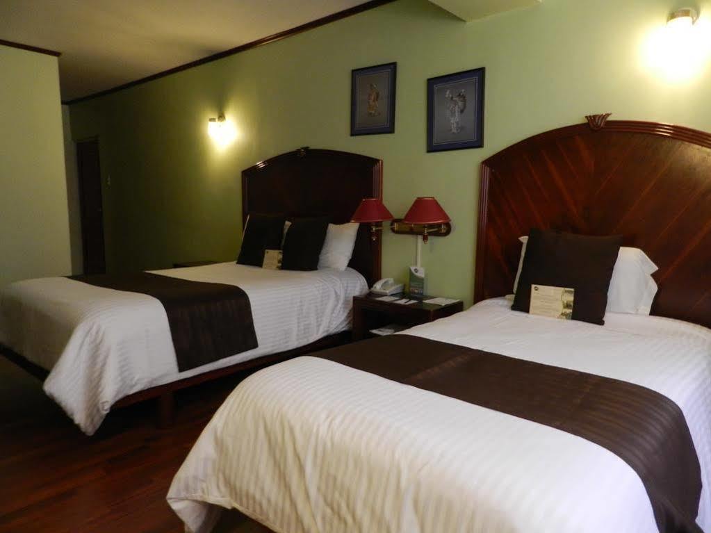 Hotel Libertador Loja Ngoại thất bức ảnh